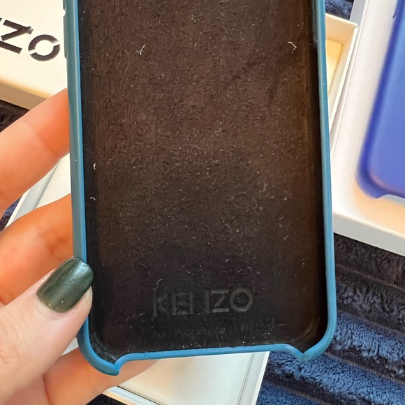 Apple iphone 11 pro case by KENZO - Picture 6 of 6